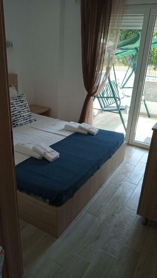 Mago Apartments Nea Kallikrateia エクステリア 写真